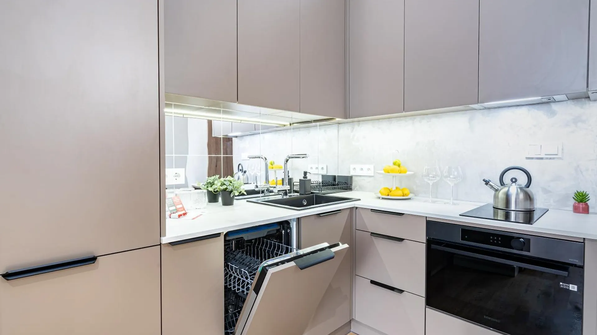 Superapart Minska Apt 3 Warsaw